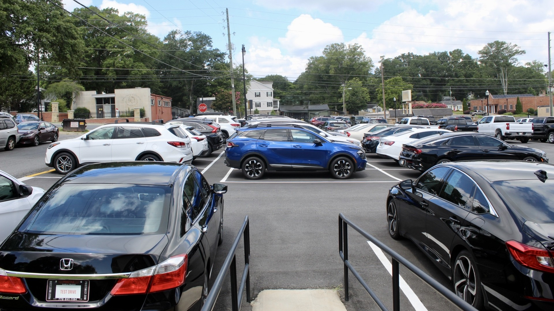 PRISTINE CARS & TRUCKS Home Hero Image 4